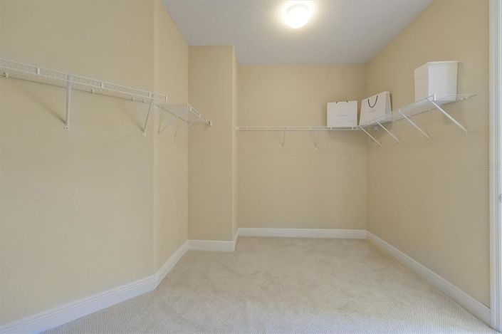 Image No.35-5 Bed House for sale