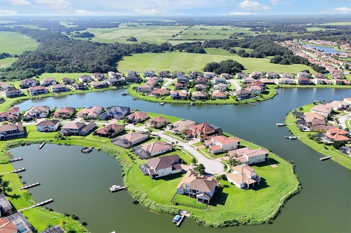 Image No.8-5 Bed House for sale