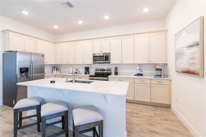 Image No.9-5 Bed House for sale