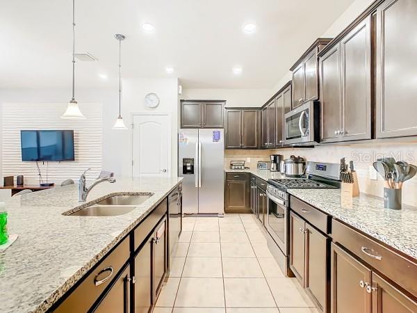 Image No.10-5 Bed Townhouse for sale