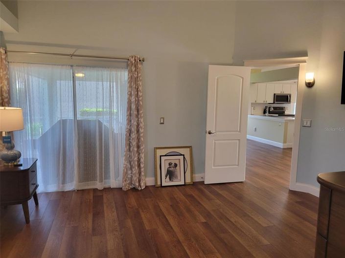 Image No.13-2 Bed House for sale