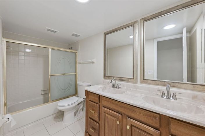 Image No.25-5 Bed House for sale