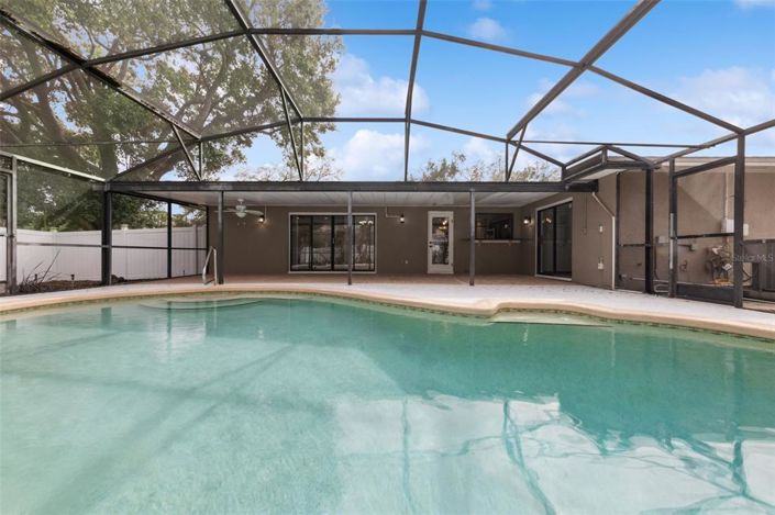 Image No.28-5 Bed House for sale