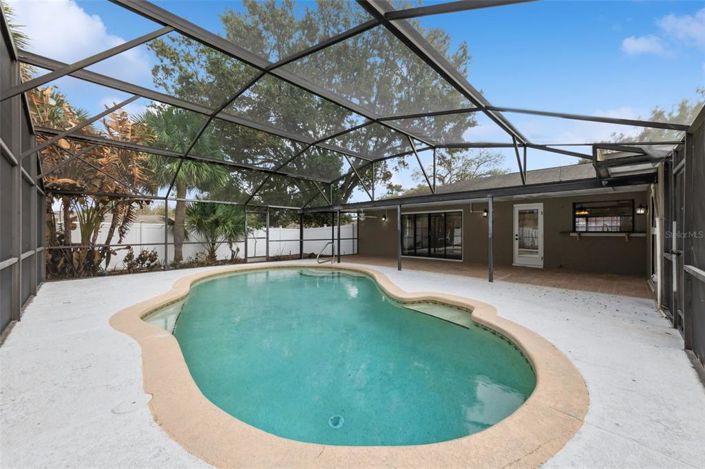 Image No.53-5 Bed House for sale