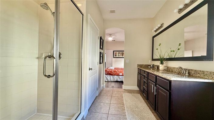 Image No.18-4 Bed Townhouse for sale