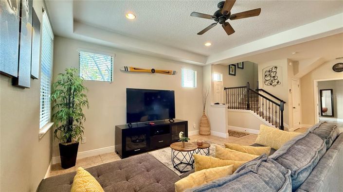 Image No.2-4 Bed Townhouse for sale