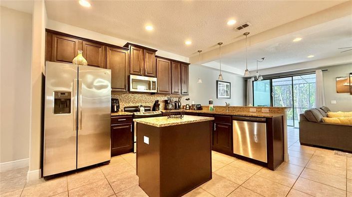 Image No.7-4 Bed Townhouse for sale