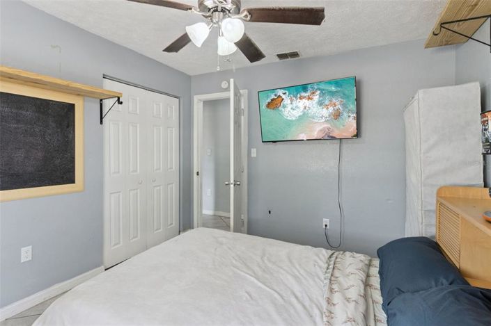 Image No.17-3 Bed House for sale