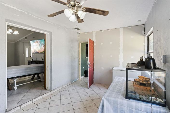 Image No.21-3 Bed House for sale