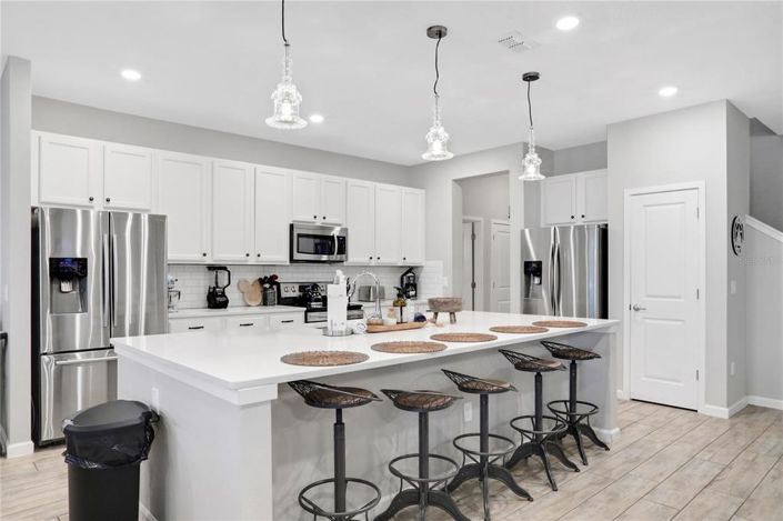 Image No.10-15 Bed House for sale