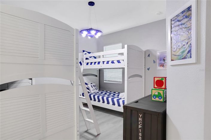 Image No.32-15 Bed House for sale