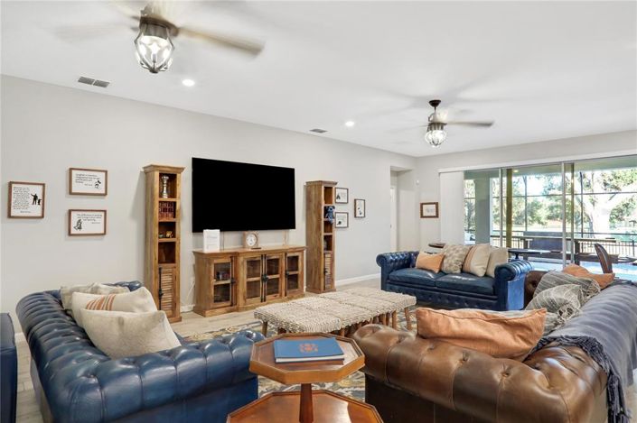 Image No.9-15 Bed House for sale