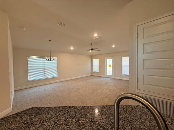 Image No.8-Maison de 4 chambres à vendre à Saint John