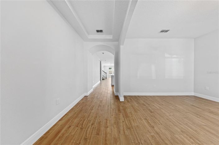 Image No.28-4 Bed House for sale