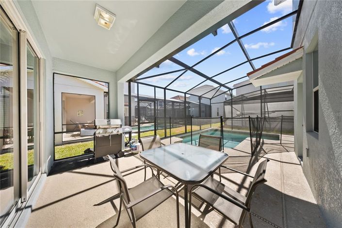 Image No.30-5 Bed House for sale