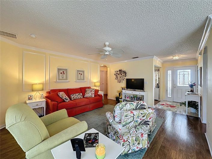 Image No.10-2 Bed House for sale