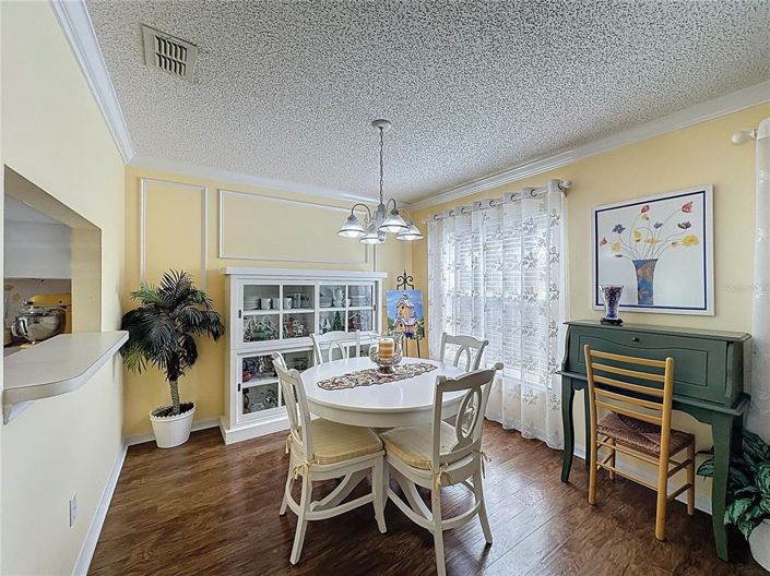 Image No.12-2 Bed House for sale