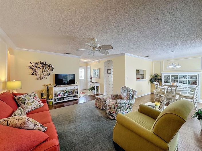 Image No.9-2 Bed House for sale