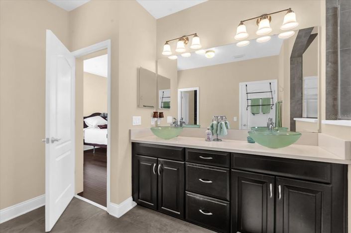 Image No.20-3 Bed House for sale