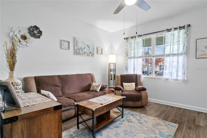 Image No.23-4 Bed House for sale