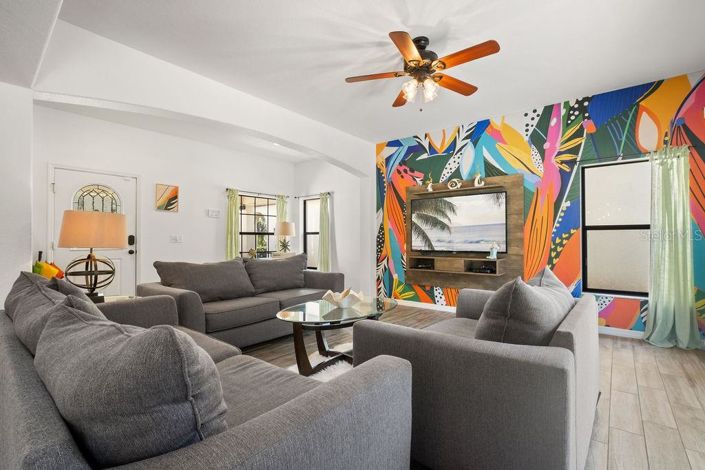 Image No.29-4 Bed House for sale