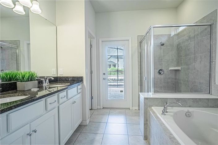 Image No.13-8 Bed House for sale