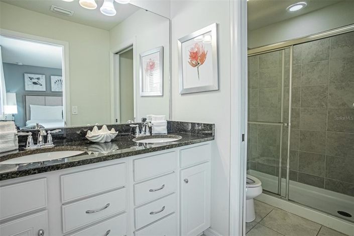 Image No.17-8 Bed House for sale