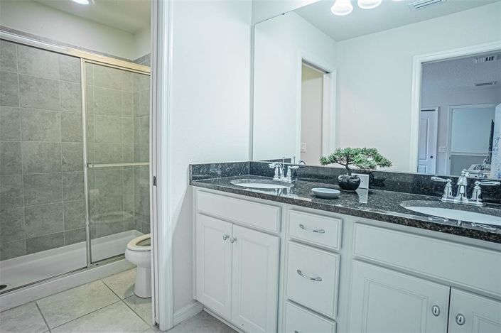 Image No.24-8 Bed House for sale