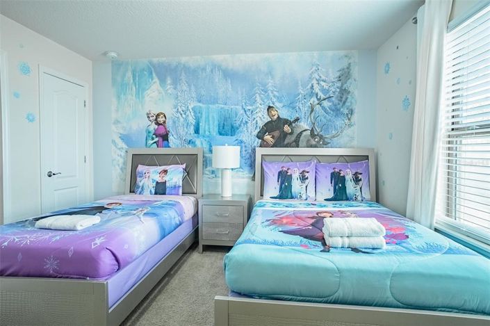 Image No.28-8 Bed House for sale