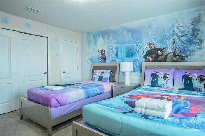 Image No.29-8 Bed House for sale