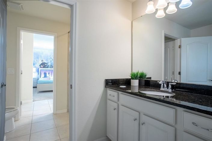 Image No.31-8 Bed House for sale