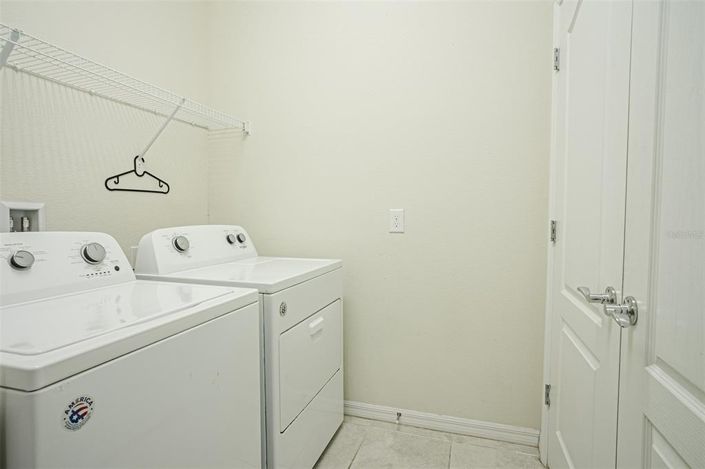 Image No.38-8 Bed House for sale