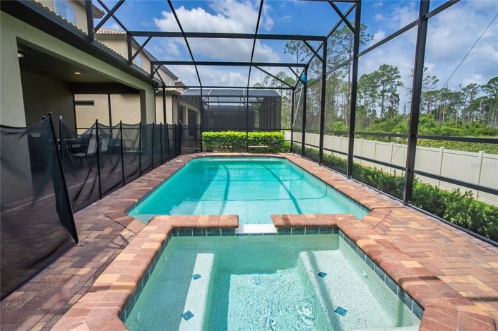 Image No.43-8 Bed House for sale