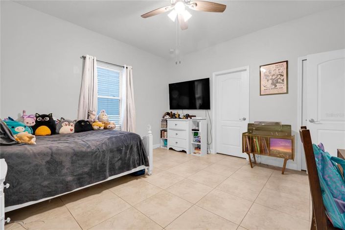 Image No.20-5 Bed House for sale