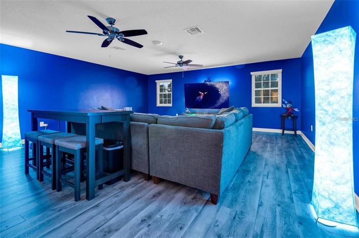 Image No.6-5 Bed House for sale