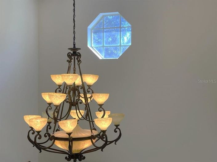 Image No.15-5 Bed House for sale