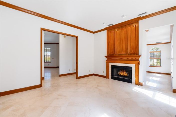 Image No.23-5 Bed House for sale