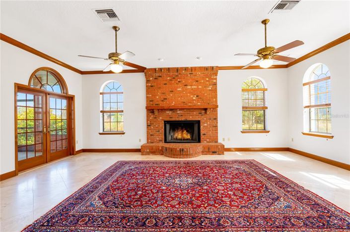 Image No.26-5 Bed House for sale