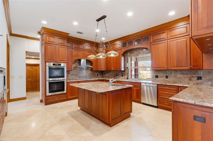 Image No.39-5 Bed House for sale