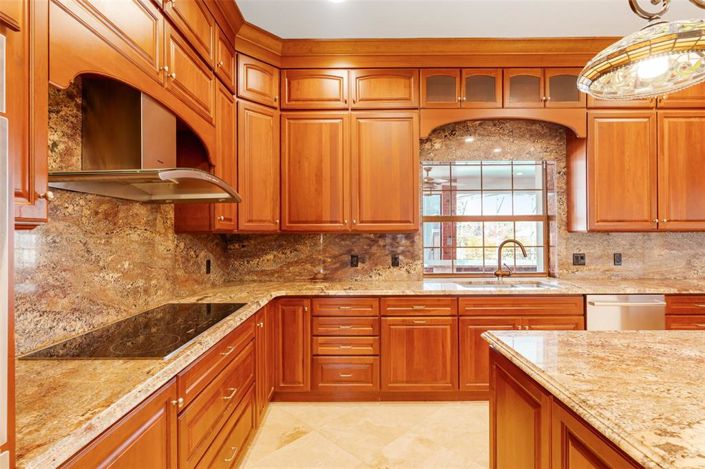 Image No.41-5 Bed House for sale