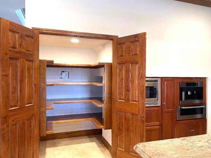 Image No.44-5 Bed House for sale