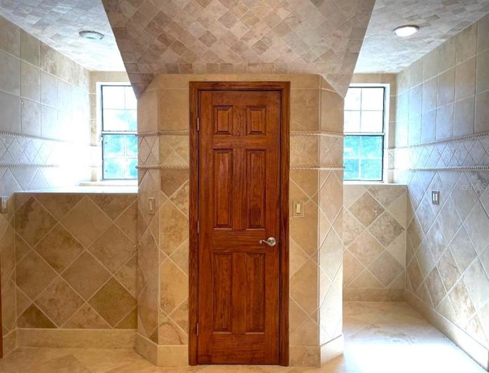 Image No.56-5 Bed House for sale