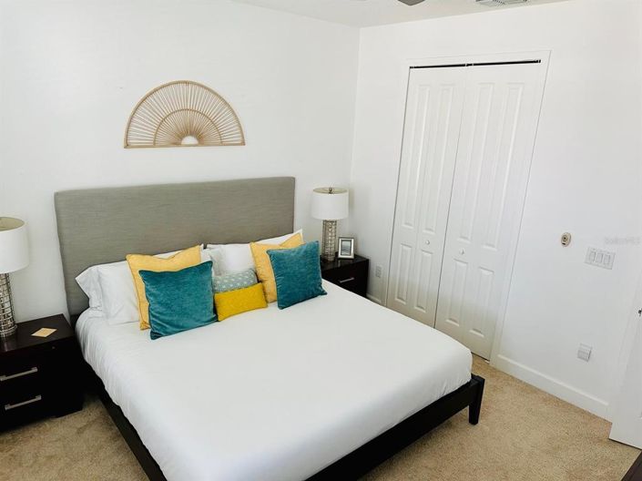 Image No.34-8 Bed House for sale