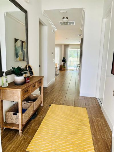 Image No.8-8 Bed House for sale