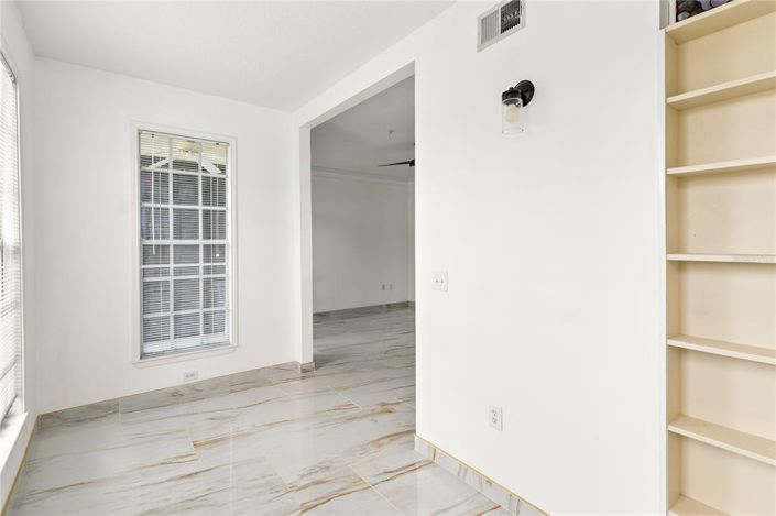 Image No.2-Appartement de 1 chambre à vendre à Saint John