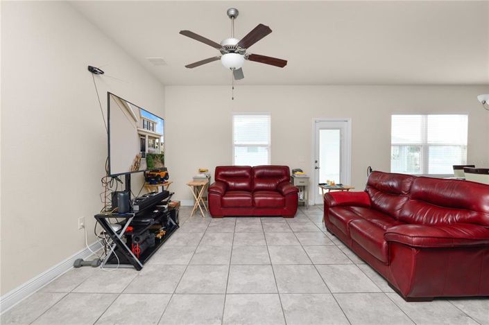 Image No.9-5 Bed House for sale