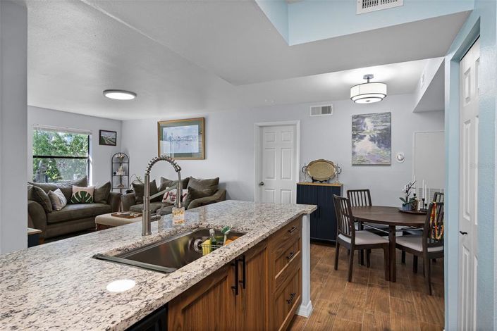 Image No.11-Appartement de 2 chambres à vendre à Saint John