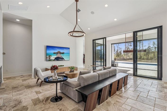 Image No.3-Maison de 4 chambres à vendre à Saint John