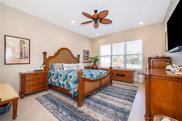 Image No.15-3 Bed House for sale