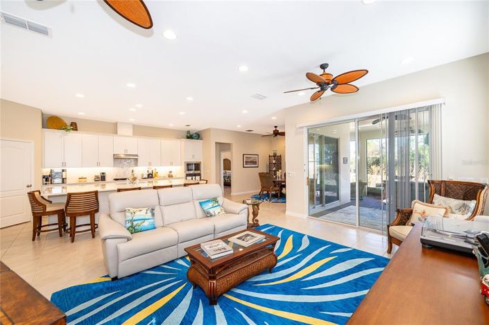 Image No.8-3 Bed House for sale